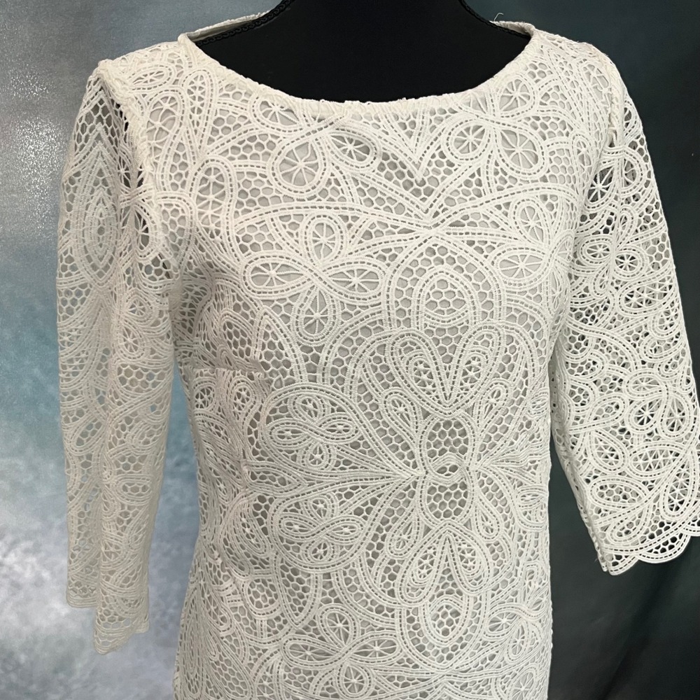 Lauren Ralph Lauren White Lace Medallion Sheath Dress 3/4 Sleeve Size 4 - Picture 2 of 7